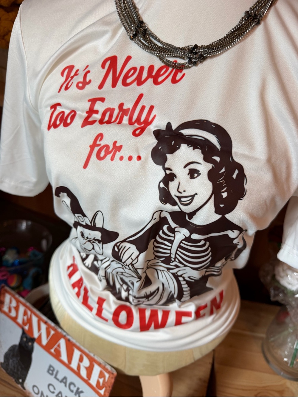 Adult unisex Halloween Graphic Tee - White with Red & Black Print size small NEW